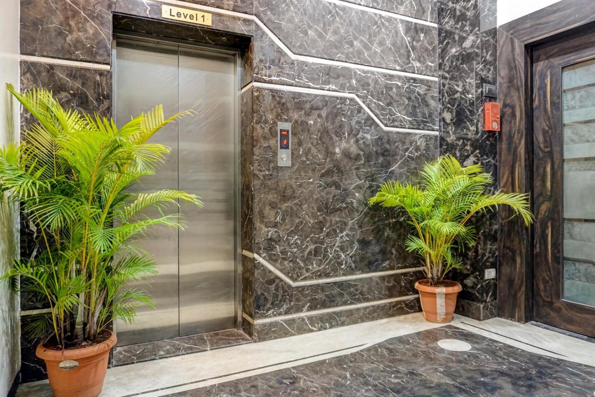 Hotel Tej Inn Plaza Near Igi Airport Delhi New Delhi Exterior foto